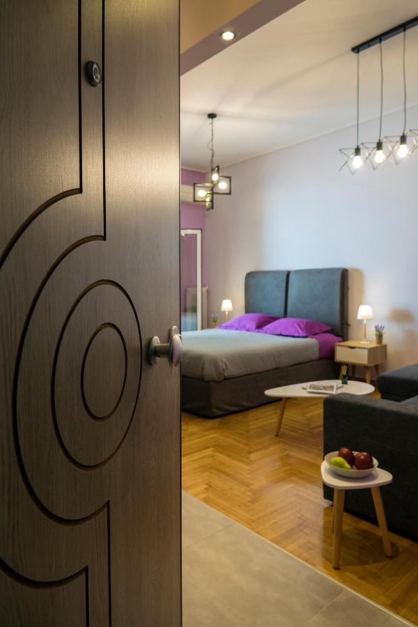 Stylish Modern Studio In The Heart Of Athena Bagian luar foto